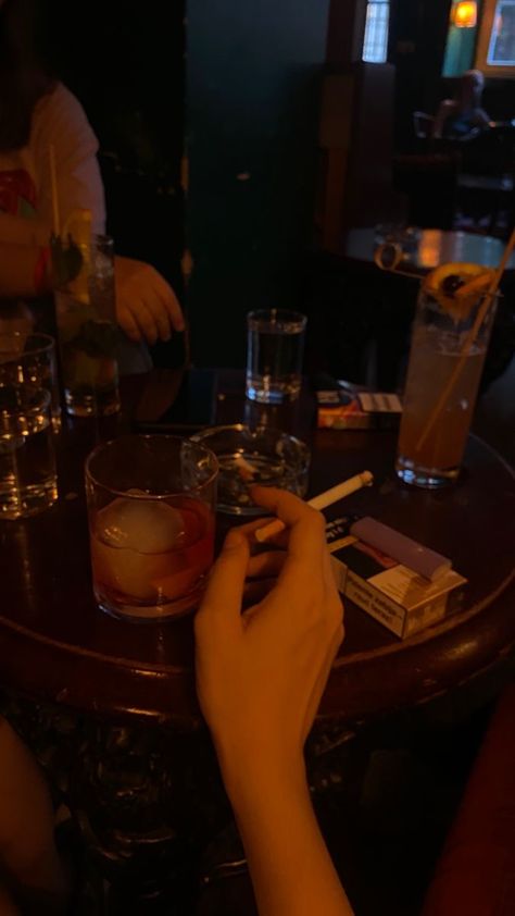 Drinking Night Aesthetic, Drinking Asethic, Bar Aesthetic Night Drinks, Drink Night Aesthetic, Bar Tender Aesthetic, Negroni Aesthetic, Couple In Bar, Bar Night Aesthetic, Vintage Bar Aesthetic