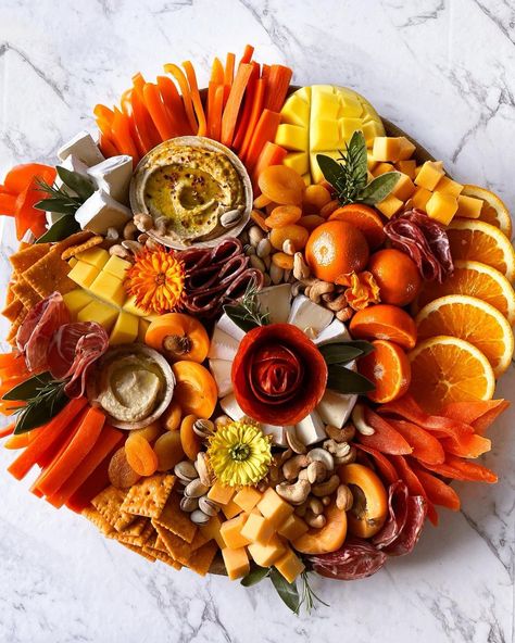 Orange Colored Food, Orange Food Board, Yellow Charcuterie Board, Orange Charcuterie Board, Boards Night, Salami Rose, Creative Conference, Board Night, Christmas Boards