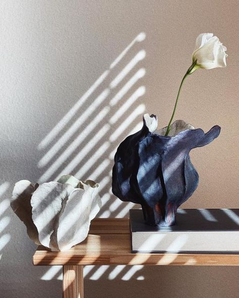 Jonathan Yamakami, Elegant Vases, Unique Planter, Plant Photography, Clay Vase, Ceramics Projects, Ceramic Flower, Arte Inspo, Stoneware Ceramics