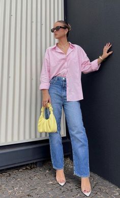 Pink Striped Shirt Outfits, Pink Shirt Blue Jeans Outfit, Pink Striped Button Up Shirt Outfit, Pink Pinstripe Shirt Outfit, Linen Striped Shirt Outfit, Pink Stripe Shirt Outfit, Playful Outfits For Women, Pink And Blue Aesthetic Outfit, How To Style A Pink Shirt