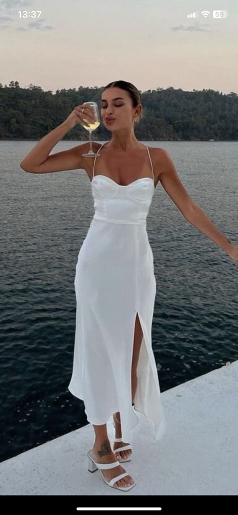 White Night Outfit Beach, White Resort Dress, Whiteout Party, Elegant Feminine Seductive Style, White Classy Dress, White Heels Outfit, Yacht Party Outfit, Yacht Outfit, All White Party Outfits