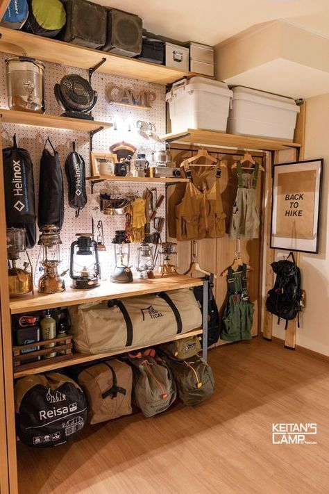 Hunting Gear Storage Room, Outdoor Gear Storage Ideas, Gear Shed, Cabin Shelving, Outdoor Gear Room, Hiking Gear Storage, Hiking Organization, Climbing Gear Organization, Store Camping Gear