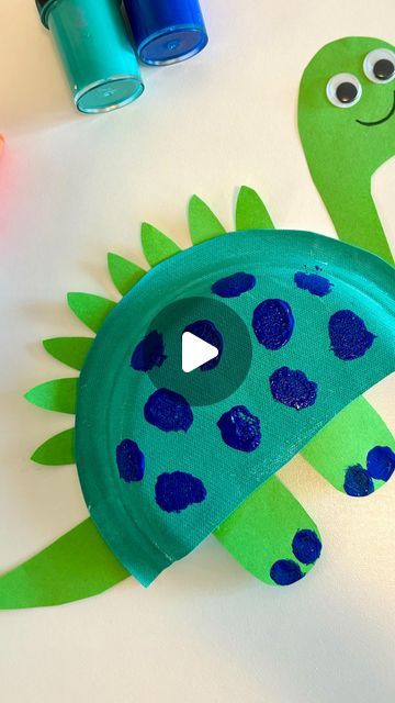 Mel  |  Early Childhood Educator on Instagram: "Paper Plate Dinosaurs Craft 🦖🦕  Follow @artsandcrafts4kids for more ideas! 🌟 . . . #sensoryactivities #artsandcrafts #diyartsandcrafts #activitiesforkids #kidsactivities #earlychildhoodeducation #playlearningideas #dinosaur" Art Dinosaur Preschool, Dinosaur Paper Plates, Kids Paper Plate Crafts, Dinosaur Activity For Toddlers, Paper Plate Crafts For Kids Easy, Paper Plate Painting Ideas, Plate Art Ideas, Paper Dinosaur Craft, Dinosaur Crafts For Toddlers