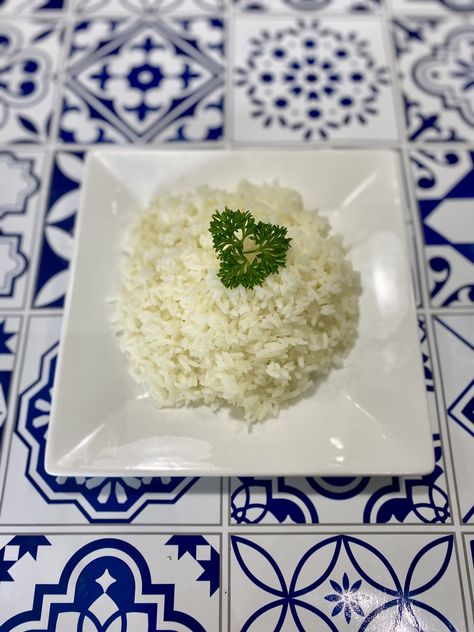 The Perfect White Rice Cuban White Rice, Cuban Steak, White Rice Dishes, White Rice Recipe, Perfect White Rice, Cuban Rice, White Rice Recipes, Happy Eating, Cuban Food