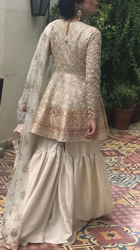 Pinterest • @KrutiChevli Bridal Gharara, Gharara Designs, Sharara Designs, How To Dress For A Wedding, Nikkah Dress, Pakistani Wedding Outfits, Pakistani Fancy Dresses, Pakistani Dresses Casual, Pakistani Fashion Party Wear