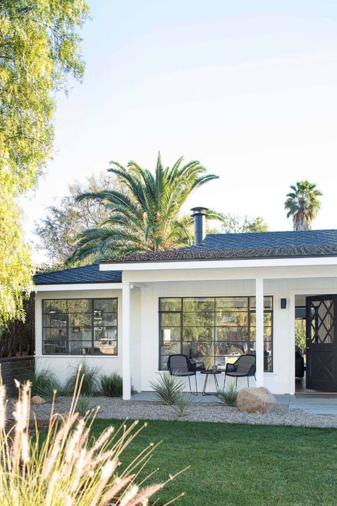 California ranch home gets amazing update with Santa Ynez Mountain views California Ranch Style Homes Exterior, California Ranch Style Homes, House Mediterranean, California Ranch, Ranch Exterior, California Living, Santa Ynez, Ranch Home, Family Of Four