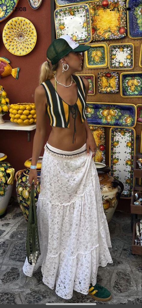 Crochet Top And Long Skirt, Long Skirt Outfits With Sandals, Long Skirt Festival Outfit, Guatemala Travel Outfits, South America Outfits, Carribean Outfit, Costa Rica Outfit Ideas, Costa Rica Outfits, Carribean Outfits