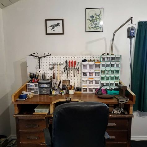 Katie Johnston on Instagram: “My new studio space! Makes me happy everytime I look at it. I still don't have my soldering station set up, but that's a good thing for…” Soldering Station Ideas, Bizarre Decor, Soldering Station, Workshop Ideas, News Studio, Desk Setup, Studio Space, Soldering, Future House