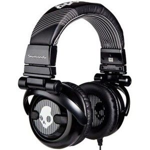 SkullCandy Skull Candy Headphones, Skullcandy Headphones, Mode Rock, Cute Headphones, Headphones Earbuds, Retro Gadgets, Craps, Best Headphones, Estilo Punk