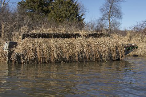 Boat Blinds, Duck Hunting Boat, Duck Boat Blind, Hunting Ideas, Duck Blind, Rooster Tail, Duck Boat, Hunt Club, Duck Hunting