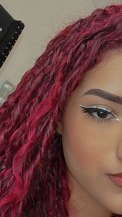 makeup, red hair, eyeliner, white eyeliner Red And Black Eyeliner, Emo Eyeliner, Red Eyeliner, White Eyeliner, Hair White, White Liners, Indian Look, Makeup Idea, Eyeliner Looks