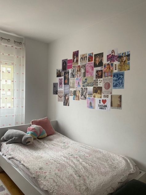 Taylor Swift Room Ideas, Daisy Room, Nice Room, Dream Collage, Bedroom Deco, Room Stuff, Poster Room, Room Goals, Room Renovation