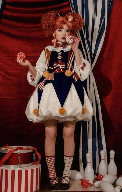 Clown Dress, Circus Outfits, Circus Aesthetic, Clown Clothes, Dark Circus, Mode Kawaii, Op Dress, Cute Clown, Photographie Portrait Inspiration