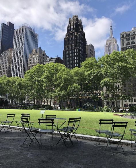 Bryant Park Nyc, Tall Buildings, Bryant Park, In The Middle, The Middle, The Back, New York, Green, Photography