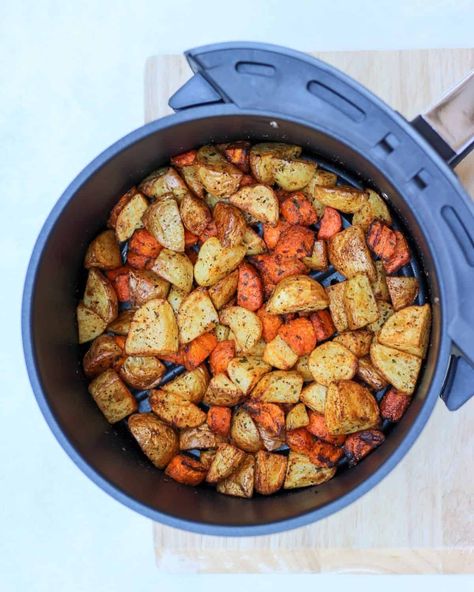 Air Fryer Carrots and Potatoes - Savas Kitchen Roast Potatoes And Carrots, Air Fryer Carrots, Air Fryer Roast, Frozen Fish Fillets, Healthy Air Fryer Recipes, Air Fry Potatoes, Roasted Potatoes And Carrots, Healthy Air Fryer, Healthy Potatoes