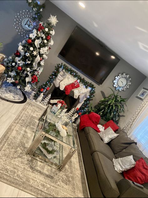 Living room Christmas decor Christmas Decor Ideas Small Living Room, Small Living Room Christmas Decor, Christmas Decor Ideas Simple, Living Room Christmas Decor Ideas, Room Christmas Decor Ideas, Small Tv Room, Living Room Christmas Decor, Room Christmas Decor, Living Room Christmas