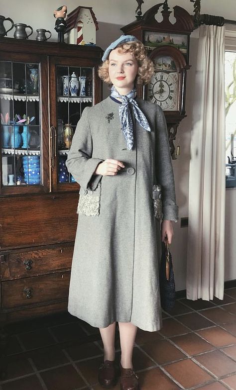 Vintage German Outfit, Orient Express Costumes, 1920 Winter Fashion, 1910 Winter Fashion, 1920s Fashion Winter, Elegant Grandma Outfit, 40s Winter Fashion, 1940s Winter Outfits, 1940s Fall Fashion