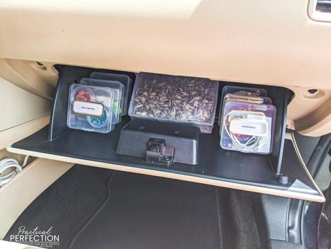 Car Organization Hacks, Van Organization, Car Organization Diy, Car Breaks, Small Glass Bottles, Car Organization, Car Essentials, Car Hacks, Storage Hacks