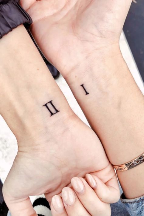 2 Sisters Tattoo Ideas, Best Friend In The World, Matching Bff Tattoos, Professional Tattoo Kits, Baby Tattoo Designs, Romantic Tattoo, Tattoo Placements, Brother Tattoos, Pola Tato