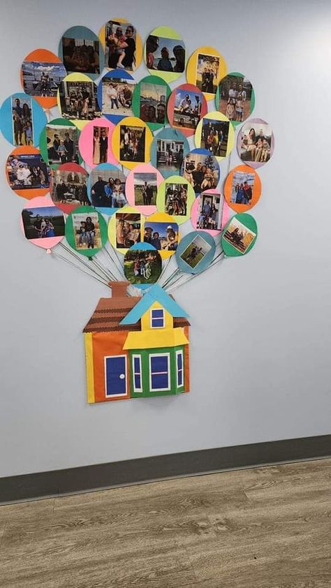 Classroom Family Tree, Family Tree Kindergarten, Family Bulletin Boards, Miss Candy, Preschool Family, Family Tree Project, Board Decoration, Kids Pictures, Family Tree