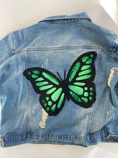 Pink Butterfly Jeans, Hand Painted Jean Jacket, Butterfly Jacket, Painted Jean Jacket, Custom Jeans Diy, Jacket Hand Painted, Hand Painted Butterfly, Custom Jean, Custom Jean Jacket