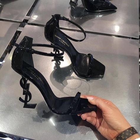 Yves Saint Laurent Paris shoes Ysl Heels, Aesthetic Shoes, Modieuze Outfits, Shoe Closet, Black High Heels, Dream Shoes, Sneaker Heels, Shoe Obsession, Shoe Game