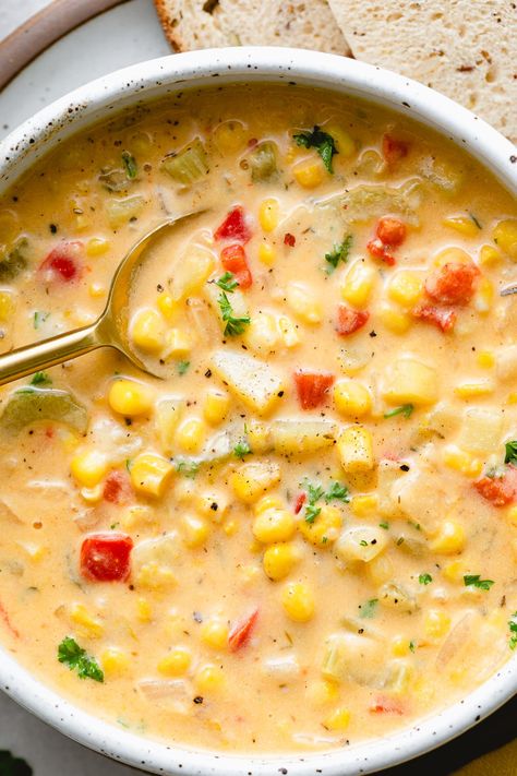 This vegan corn chowder recipe is the perfect comfort food! It's hearty, creamy, and packed full of flavor. Best of all, it's easy to make and requires just a few simple ingredients. You won't be disappointed! #veganchowder #cornchowder Vegan Chowder Recipes, Vegetarian Corn Chowder, Vegan Chowder, Vegan Corn Chowder, Easy Vegan Soup, Corn Chowder Recipe, Chowder Recipe, Creamy Corn, Vegan Soup Recipes