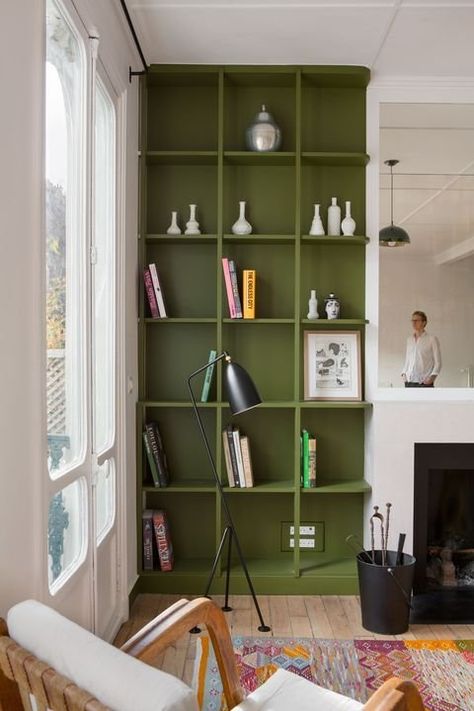 Round Doorway, Interior Vintage, Green Furniture, Hus Inspiration, Built In Bookcase, Book Shelf, A Living Room, Interior Inspo, House Inspo