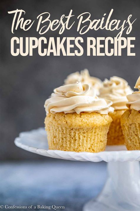 Baileys Cupcakes are deliciously moist cakes topped with a Baileys Swiss Meringue Buttercream. The perfect dessert for your St. Patricks Day party. Use Baileys Non-Alcholic Creamer for no booze option!       #baileyscupcakes #baileystreats #boozycupcakes #boozyfrosting #stpatricksdaydessert via @lizwaterson Irish Cream Desserts, Irish Cream Cupcakes, Baileys Cupcakes, Cheesecake Cupcakes Recipe, Boozy Treats, Frosting Ideas, Boozy Cupcakes, British Holidays, St Patricks Day Party