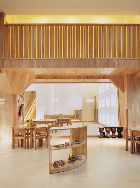 This Modern Montessori Kindergarten Will Make You Want to Head Back to School - Design Milk Kindergarten Architecture, School Floor Plan, Montessori Kindergarten, Kindergarten Interior, Preschool Designs, Montessori Room, Kindergarten Design, Plans Architecture, Interior Design School