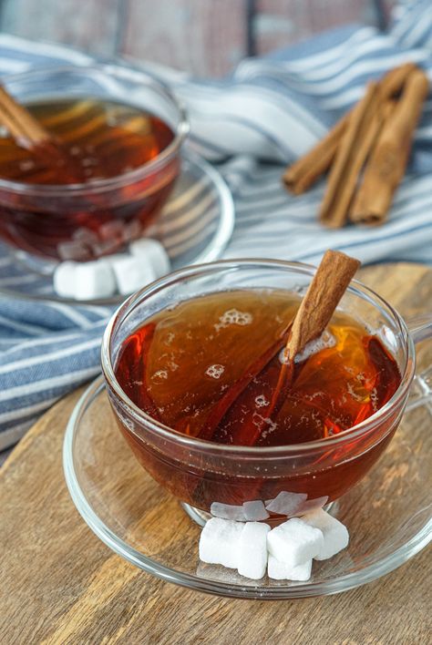 Sudanese Cinnamon Tea Black Tea Leaves, Cinnamon Tea, Ceylon Cinnamon, Sugar Cubes, Clear Glasses, Tea Recipes, Black Tea, Tea Leaves, Tea Bag