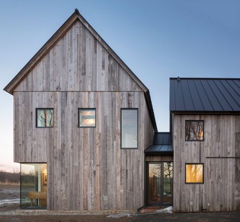 Farmhouse Architecture, Timber Architecture, Agricultural Buildings, Casa Country, Modern Farmhouse Exterior, Contemporary Farmhouse, Modern Barn, Farmhouse Exterior, House Roof