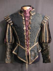 Rest•less unable to rest or relax After discovering her family an… #fanfiction #Fanfiction #amreading #books #wattpad Elizabethan Inspired Fashion, Mens Garb, 3 Musketeers, Medieval Clothes, Mode Costume, Medieval Costume, Medieval Clothing, Fantasy Costumes, Medieval Fashion