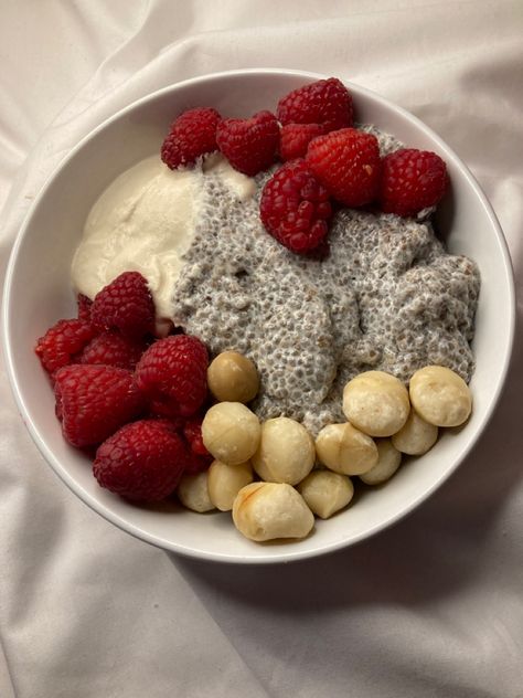 Chia Pudding Recipe, Cup Plant, Plant Milk, Chia Pudding Recipes, Healthy Food Dishes, Healthy Food Motivation, Healthy Lifestyle Food, Deilig Mat, Pudding Recipe