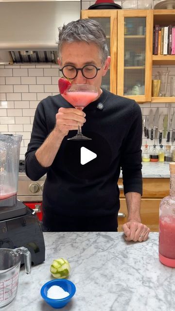 J.M. Hirsch on Instagram: "This might be the coolest #freezerdoorcocktail I’ve ever done — a freezer door frozen strawberry daiquiri! The goal was to create a mixture of fruit, sweetener and rum that has just the right freezing point to turn slushy without freezing solid. You are welcome!  This is one of the recipes you requested for the bonus chapter to my new book, Freezer Door Cocktails. The book is out 2 July and anyone who pre-orders will get the bonus chapter of all the recipes everyone asked for. See link in bio for pre-order details and stay tuned for how to get your free chapter. * * #mixology #bartender #liquor #cocktailculture #cocktails #cocktail #batchcocktails #freezerdoorcocktails" Freezer Door Margarita, Freezer Door Cocktails, Freezer Cocktails, Freezer Door Cocktail Recipes, Strawberry Daiquiri Recipe, Welcome Cocktail, Frozen Strawberry Daiquiri, Cocktails And Canapes, Frozen Daiquiri