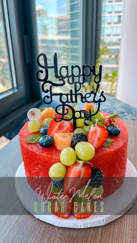 Cake Made Of Fruits Only, Fruit Cake Ideas Birthday, Diy Fruit Cake, Small Watermelon Cake, Birthday Cake Made Out Of Fruit, Cake Made Of Fruit Birthday, Watermelon Cakes Birthday, Cakes With Fruit Decoration, Fruit Cakes Birthday