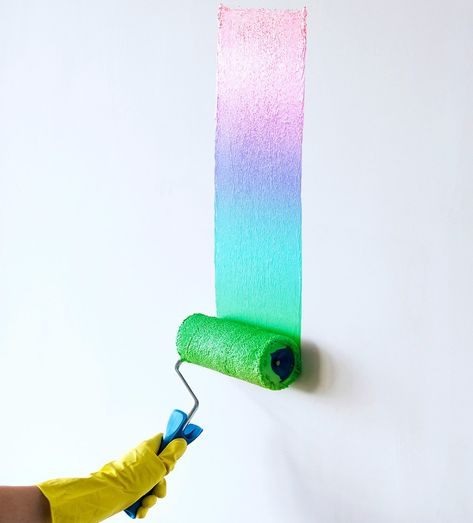 Diy Tie Dye Wall Paint, Glitter In Wall Paint, Tie Dye Wall Paint, Iridescent Wall Paint, Colorful Painted Walls, Multi Color Wall Paint Ideas, Colorful Wall Ideas, Ombre Wall Paint Diy, Metallic Painted Walls