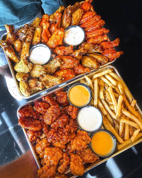 Unli Wings, Wings Food, Fried Mac And Cheese, Boneless Wings, Food Babe, Food Therapy, Tasty Foods, Watch Football, Snap Food