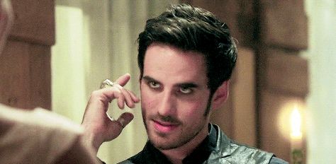 Colin O Donoghue, Killian Jones, Captain Hook, Once Upon A Time, Gif