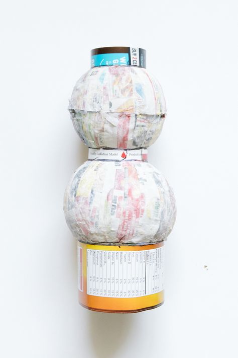 Paper Mache Trophy, Paper Mache Lamp Base, Paper Mache Containers, Paper Mache Techniques, Paper Mache Furniture Diy, Paper Mache Candle Holder, Paper Mache Frame, Papier Mache Furniture, Paper Mache Vases Diy