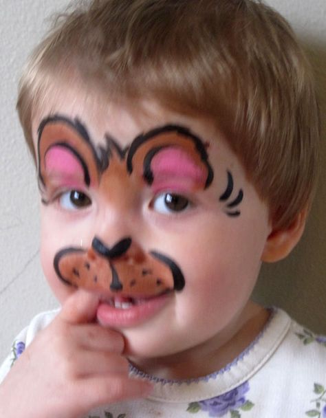 bear face paint - Google Search Bear Face Paint, Maquillage Halloween Simple, Teddy Bear Face, Animal Face Paintings, Ideas Jardin, Teddy Bear Costume, Bear Makeup, Teddy Bear Crafts, Jungle Thema