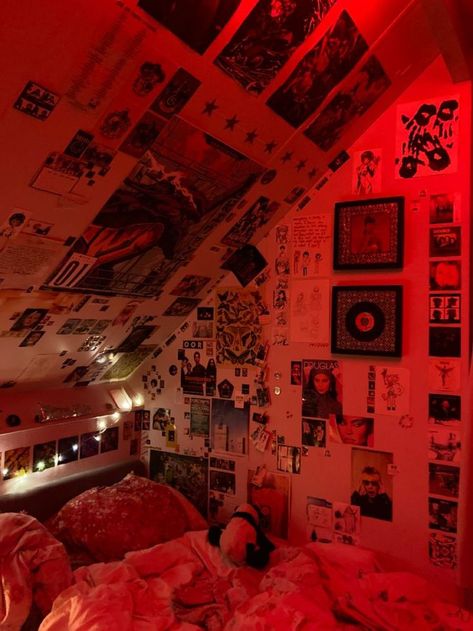 Rockstars Gf Bedroom, Room Ideas Aesthetic Slanted Ceilings, Grunge Y2k Bedroom Ideas, Rockstar Gf Bedroom Ideas, Y2k Grunge Room Aesthetic, Bedroom Inspirations Y2k, Room Inspo Slanted Ceiling, Room Inspo Rockstar Gf, Rockstars Gf Room