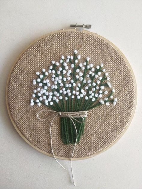 Embroidered Stitches, Embroidery Hoop Art Diy, Embroidery Stitches Beginner, Simple Hand Embroidery Patterns, Embroidery Wall Art, Diy Embroidery Designs, Hand Embroidery Patterns Flowers, Hoop Embroidery, Diy Embroidery Patterns