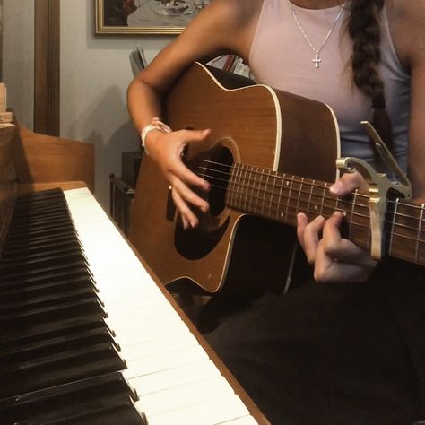 Sing And Guitar, Singing Together Aesthetic, Guitar Practice Aesthetic, Musician Girl Aesthetic, Playing Acoustic Guitar Aesthetic, Playing The Guitar Aesthetic, Artist Aesthetic Music, Playing Music Aesthetic, Writing Music Aesthetic