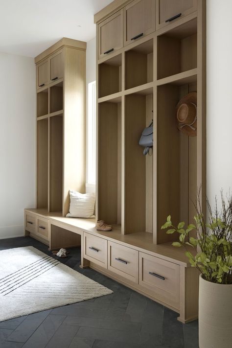 White oak cabinetry for your organzation as you walk through the door. Mudroom Modern, Urban Farmhouse Designs, Mudroom Remodel, Mudroom Lockers, Mudroom Entryway, Mudroom Decor, Mudroom Laundry Room, Mud Room Storage, Mudroom Design