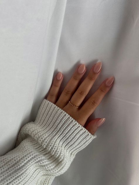 Short, nails, acrylics nails, almond shape, basic nails, simple nails, nude nails Do My Nails With Me, Springtime Nails, Natural Looking Acrylic Nails, Natural Almond Nails, Short Almond Shaped Nails, Classy Almond Nails, Acrylic Nails Almond Shape, Selfcare Aesthetic, Acrylic Nails Nude