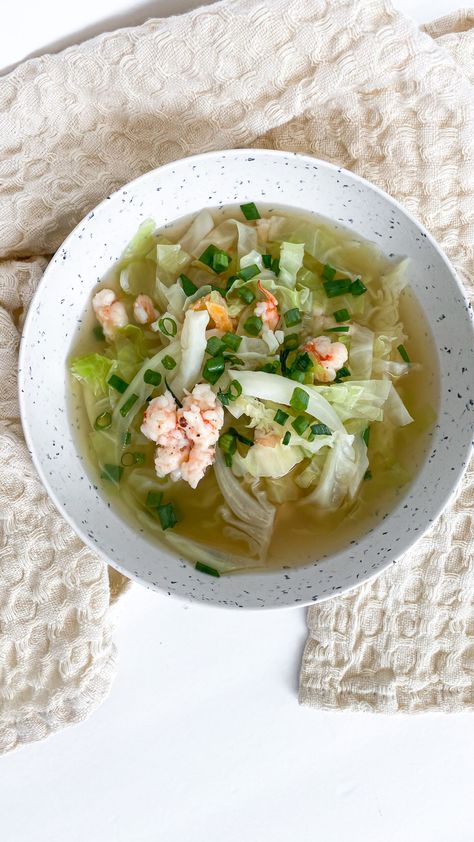 How to make Canh Bắp Cải (Vietnamese Cabbage Soup) - Ta-Daa! Shrimp And Cabbage Soup, Vietnamese Seafood Soup, Vietnamese Cabbage Soup, Thai Cabbage Soup, Vietnamese Crab Soup, Portuguese Cabbage Soup, Vietnamese Recipes Soup, Asian Cabbage Soup, Side Soup