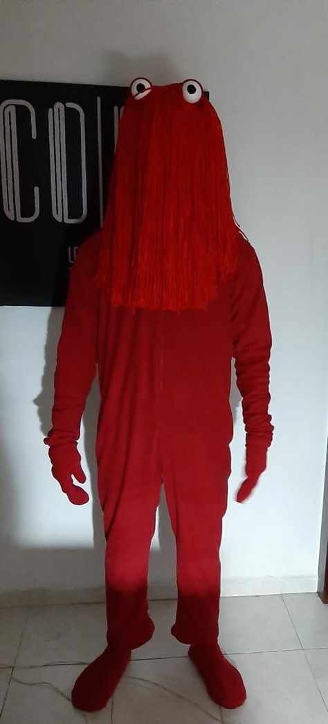 Red guy Red Head Halloween Costumes, Eddsworld Memes, Red Guy, Devil Costume, Dont Hug Me, I'm Scared, Guy Fieri, Mens Halloween Costumes, Red Outfit