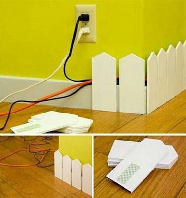 This is a really cute way to hide wires in the kids rooms. Reka Bentuk Dalaman, Koti Diy, Hide Cords, Hide Cables, Smart Tiles, Hide Wires, Hemma Diy, Diy Casa, Picket Fence