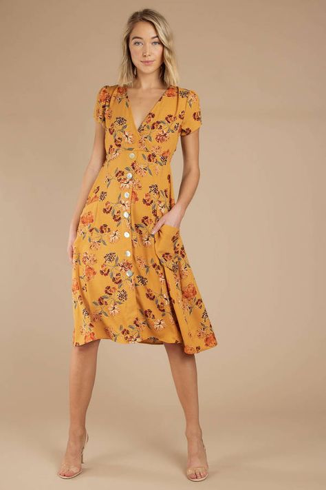 Cute Midi Dresses for Every Occasion!What is a midi dress? A midi is a dress at perfect length for every affair! Chic for work, classy for Middie Dress, Simple Floral Dress, Bright Yellow Dress, Short Sleeve Floral Dress, Yellow Clothes, Vintage Midi Dresses, Yellow Floral Dress, Style Goals, Yellow Midi Dress